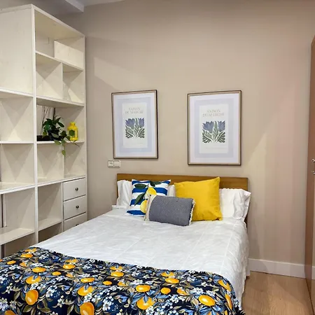 La Camara Del Ayuntamiento De Apartment Oviédo